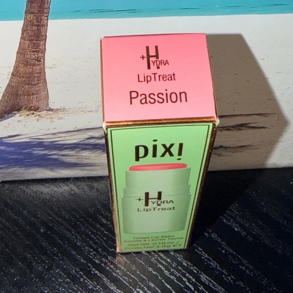Pixi hydra liptreat